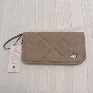 NWT Lug Tango SE Travel Wallet - Matte Luxe VL - Sand Taupe